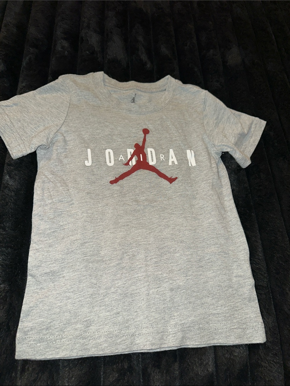 Jordan Short-Sleeve Tee in Heather Gray with Red Jumpman